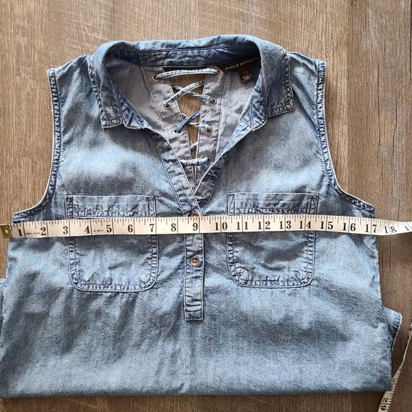 Rock & Republic Sleeveless Denim Blouse Women's Size XS - Picture 9 of 9